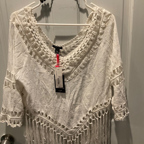 Beach cover up - Picture 3 of 5